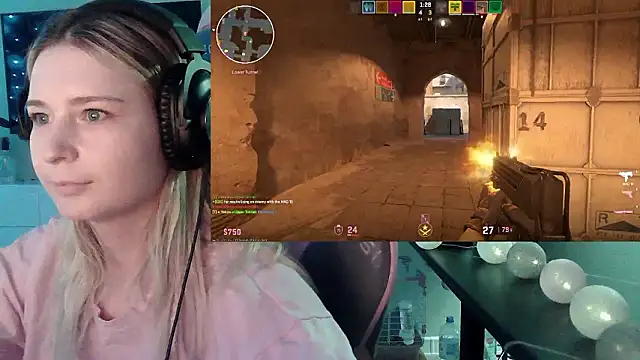 Pertunjukan Kamera Web VladaLevine