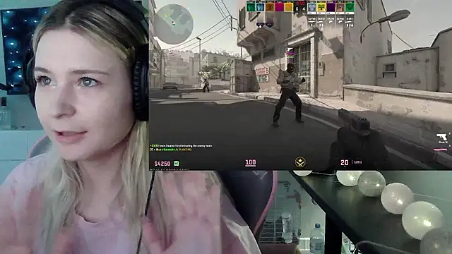 Вебкам-шоу VladaLevine