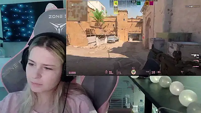 VladaLevine: вебкам-шоу