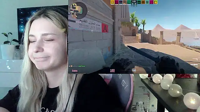 VladaLevine: διαδικτυακό σόου στην κάμερα