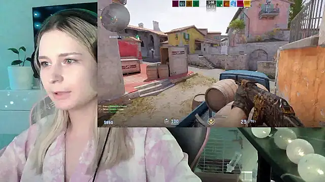 VladaLevine Adlı Modelin Web Kamerası Şovu