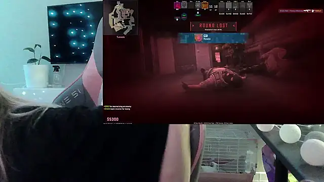 VladaLevine – Kamerová šou