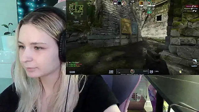 VladaLevine – Kamerová šou