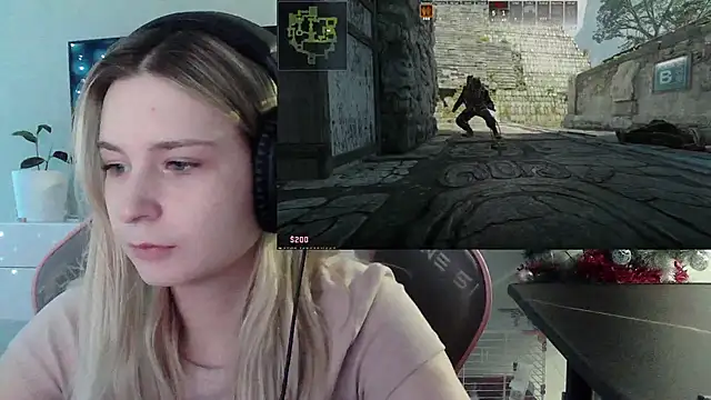 Show modela VladaLevine na web-kameri