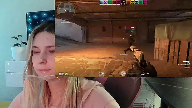 VladaLevine Adlı Modelin Web Kamerası Şovu