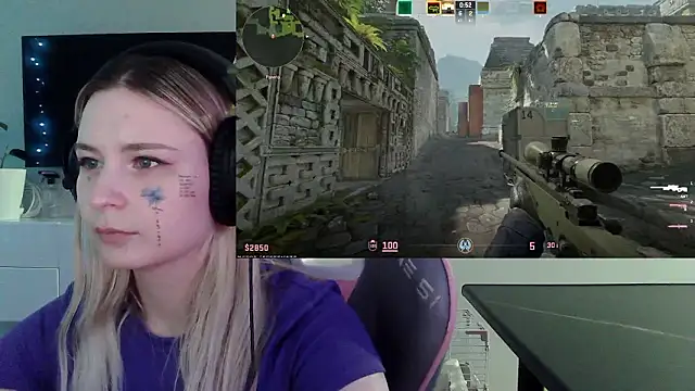 VladaLevine webkamerás műsora