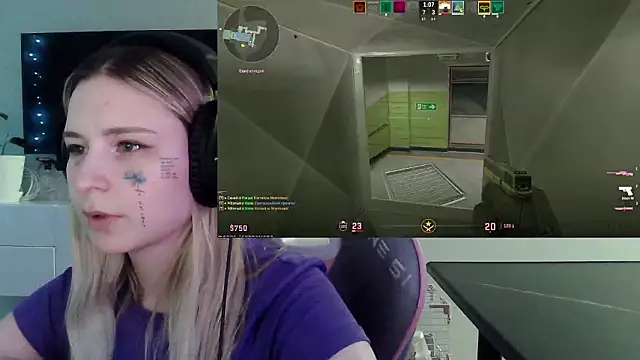 VladaLevine – Kamerová šou