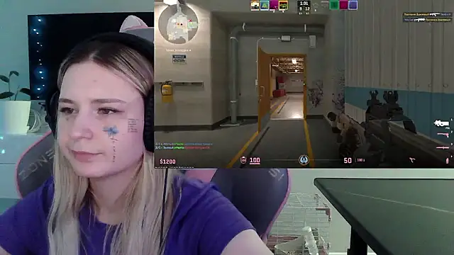 VladaLevine – Kamerová šou