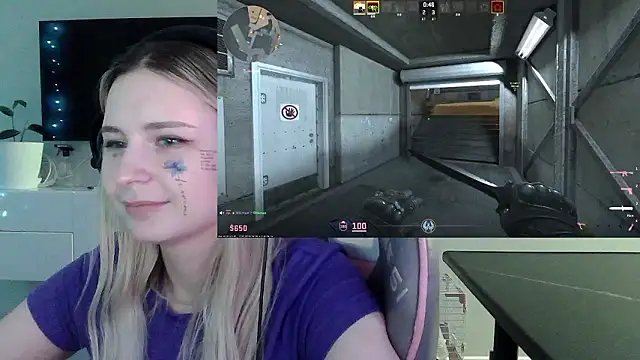 Pertunjukan Kamera Web VladaLevine