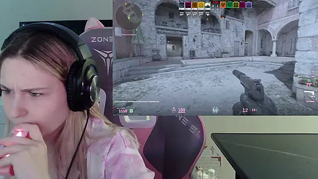 Вебкам-шоу VladaLevine