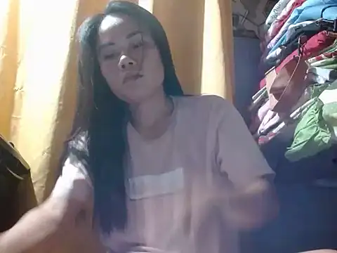 Sexhotasian10's Webcam Show