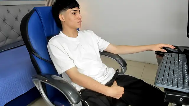 SamBlack_ Webcamshow