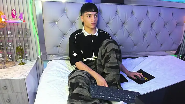 SamBlack_ webcam show