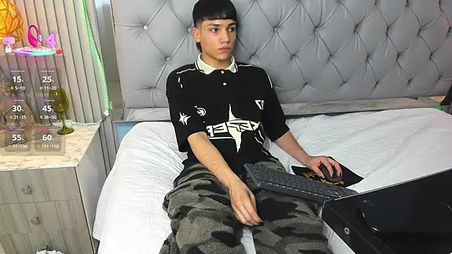 SamBlack_ Шоу с уебкамера