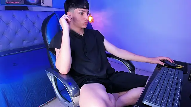 SamBlack_ 在線直播表演