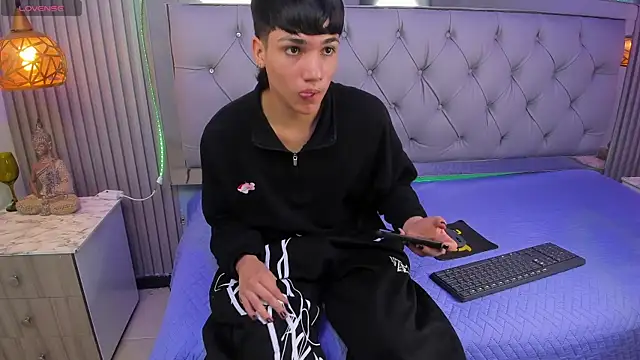 SamBlack_ webkamerás műsora