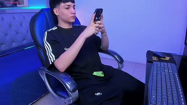 SamBlack_'s Live XXX Chat