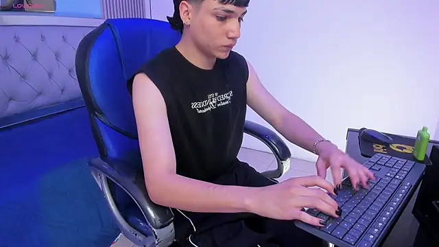 SamBlack_ Show Webcam