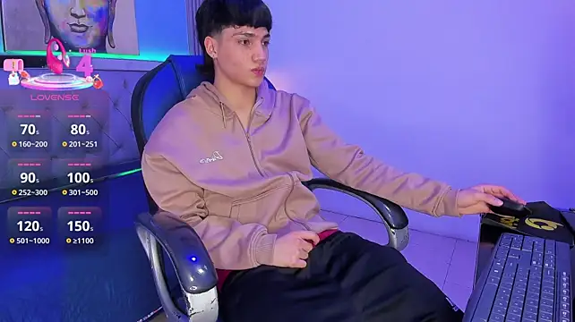 הופעת וובקאם של SamBlack_