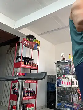 Paul22cm- webcam show