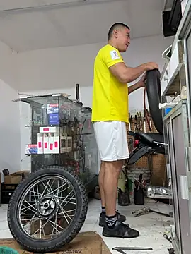 Paul22cm-'s Webcam Show
