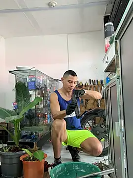 Paul22cm- 网络视讯表演