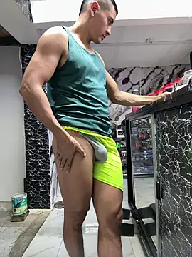 Show modela Paul22cm- na web-kameri
