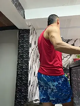 Paul22cm-: διαδικτυακό σόου στην κάμερα