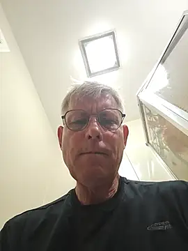 UnifiedTurnoff's Webcam Show