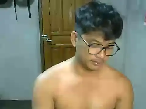 julz_always_horny 网络视讯表演