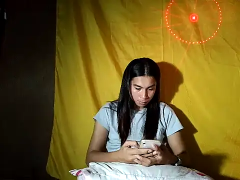 Asian_PrettyAle Pertunjukan Webcam