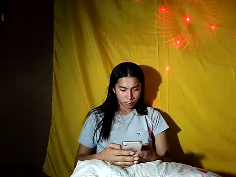 Asian_PrettyAle Pertunjukan Webcam