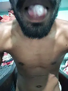 RAYI_Queen_4n Webbikameraesitys
