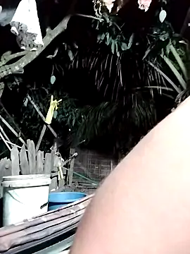 Živá chatovací místnost BigAss-69