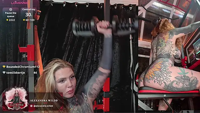 AlexandraWildd webcam show
