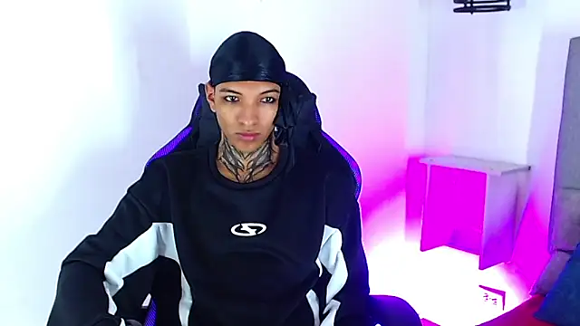 Pertunjukan Kamera Web Rick_Wade