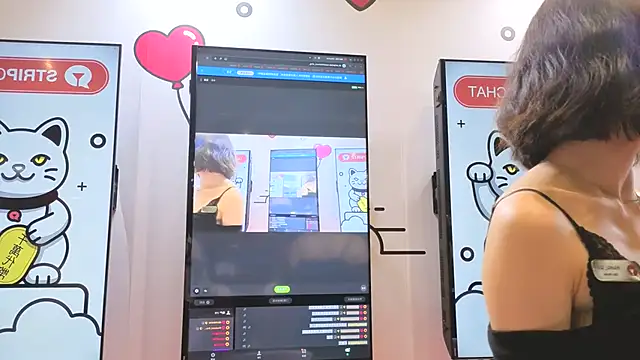 Khaleesi_ying_ 网络视讯表演