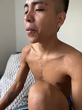 MaxiWildd's Webcam Show