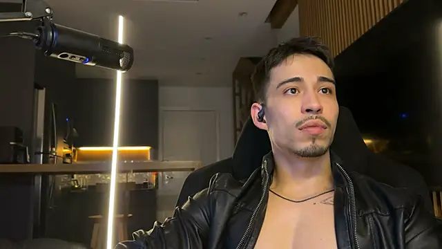Show de mettew22cm na webcam