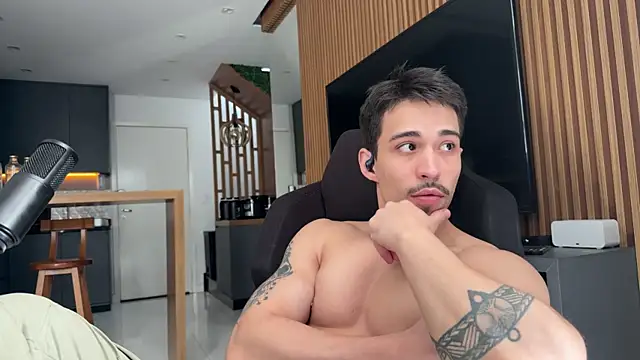 Show de mettew22cm na webcam