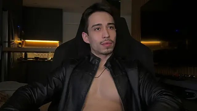 Show de mettew22cm na webcam