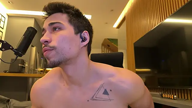 Show de mettew22cm na webcam
