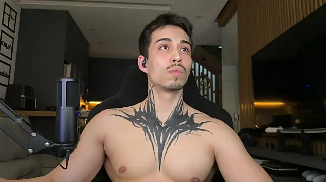 Show de mettew22cm na webcam