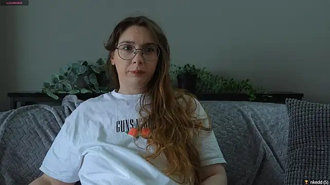 צ'אט XXX בשידור חי של MissKatieBell