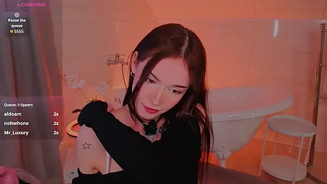 Adetta – webcam-show
