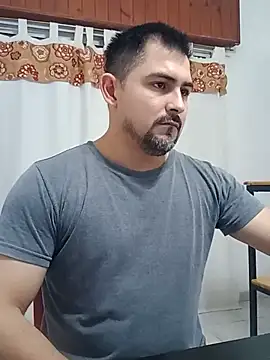 Bradd_32 网络视讯表演