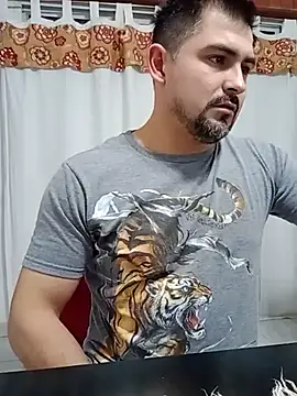 Bradd_32のウェブカメラショー