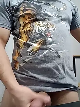 Bradd_32 Show Webcam