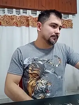 Bradd_32のウェブカメラショー