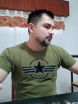 Bradd_32 Show Webcam